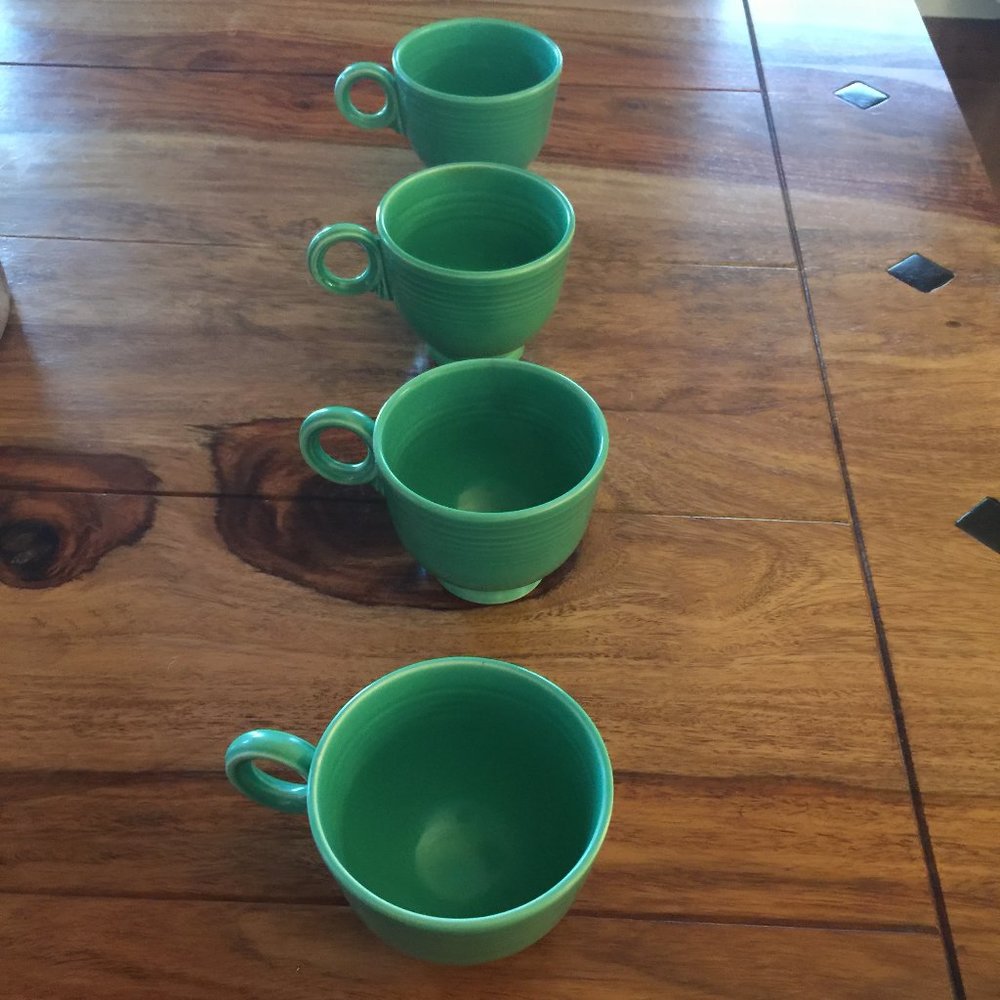 Set of 4 Fiesta small mugs - 2 damaged jade color